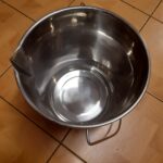 Nádoba na med nerez s výlevkou 14l