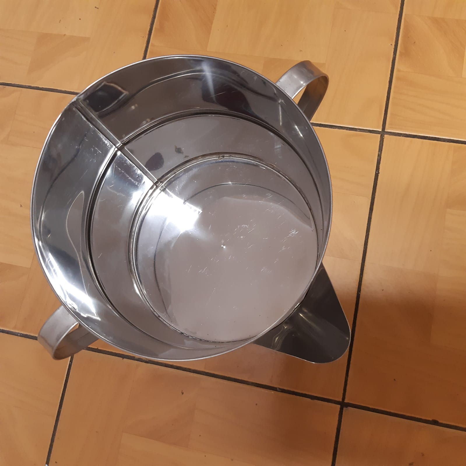 b00ca24d-5a87-44ed-a555-004c76d534cd.jpg Nádoba pod medomet nerez - Obrázek 1